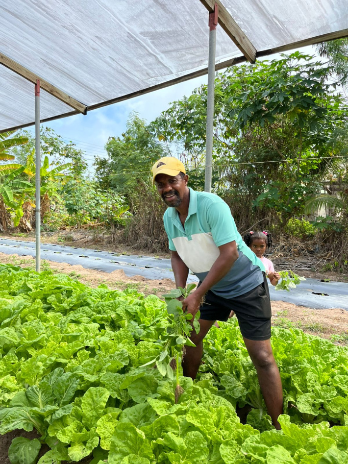 Rankont avek Pearson Nibourette, en fermye lo Praslin