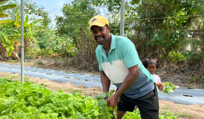 Rankont avek Pearson Nibourette, en fermye lo Praslin