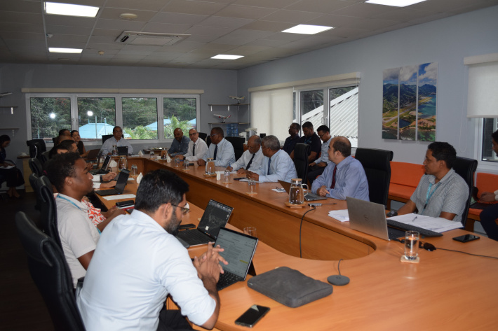 Government discusses redevelopment  of the Seychelles International Airport