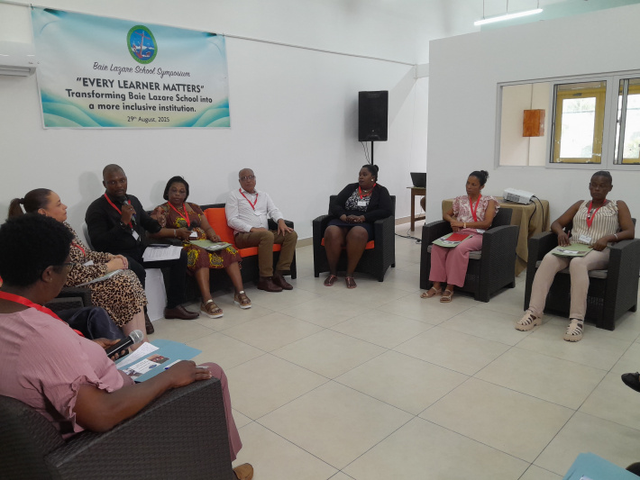 Symposium on special needs at Baie Lazare school