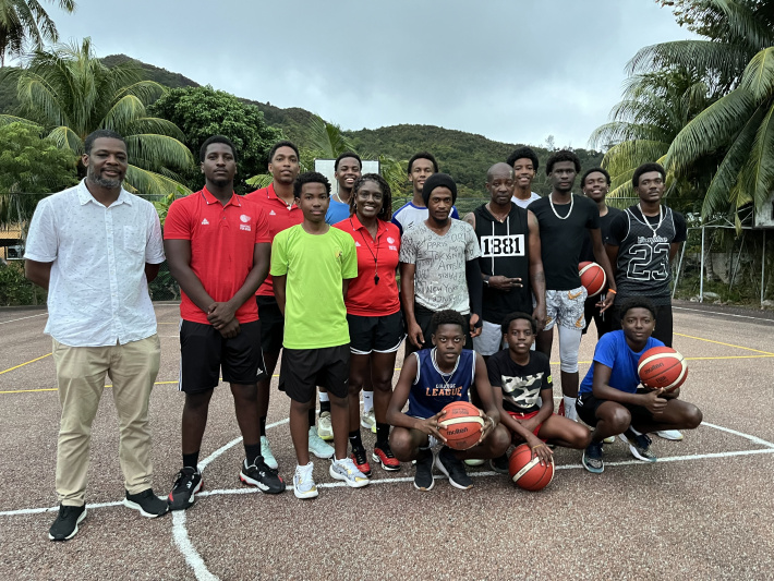 Praslin Boys say thank you to coach Natosha