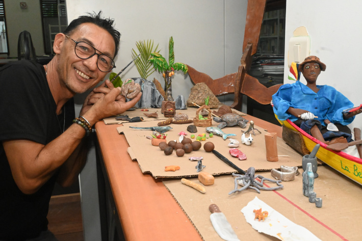 L’artiste réunionnais Fabrice ‘Fatch’ Baixes immortalise les Seychelles en miniature