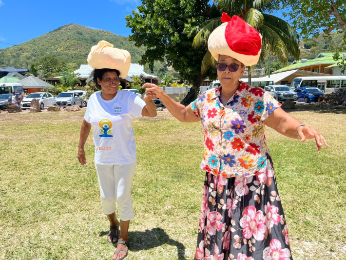 En lazournen Kreol pour bann troisième jeunesse lo Praslin   