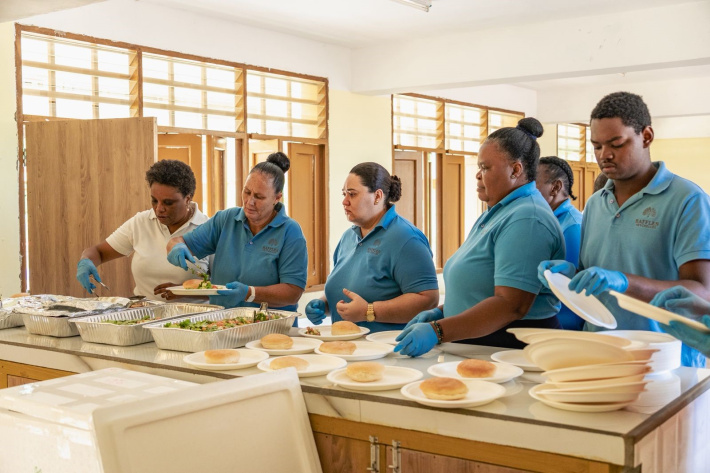 Raffles Seychelles celebrates World Food Day with community lunch at Baie Sainte Anne school