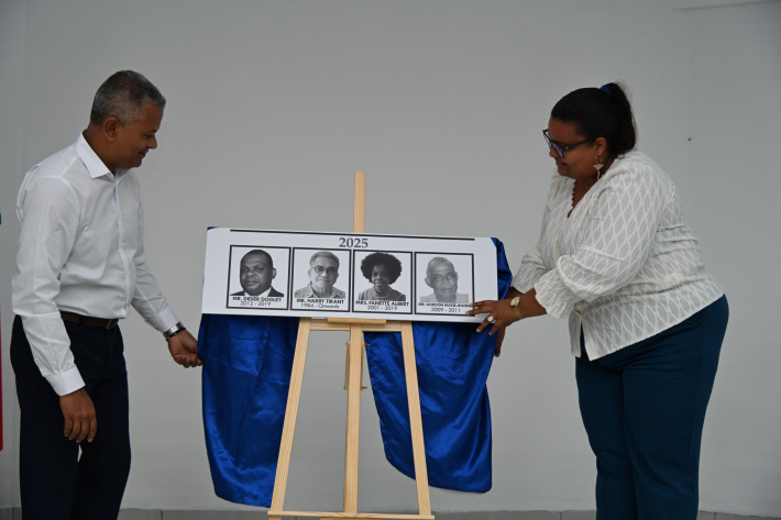 Lotorite Plan Sesel i onor travayer avek plis letan servis