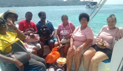 A joyful day on Curieuse island for Praslin seniors
