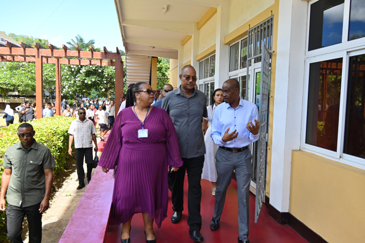 President Herminie conducts  first official visit to UniSey