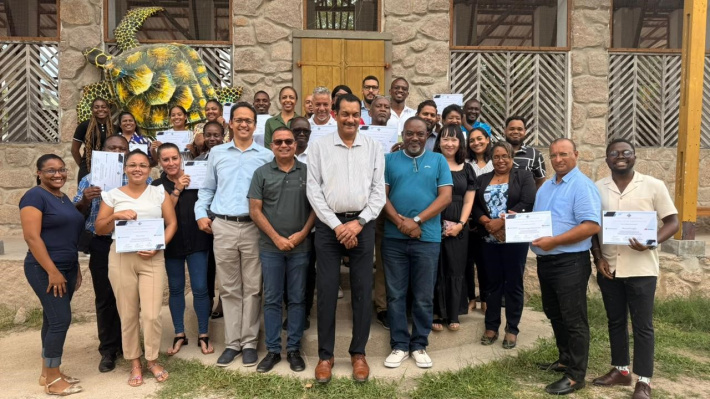 Praslin secondary teachers learn to use digital classroom system