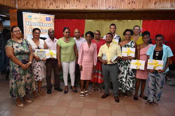 7enm konkour literer Antoine Abel