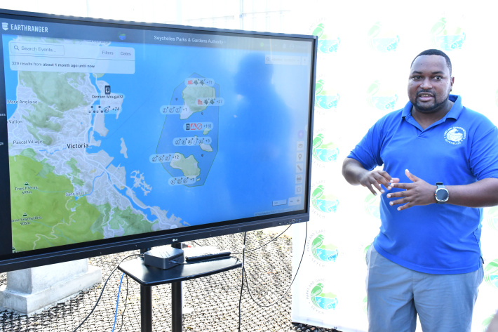 Moyenne Island Foundation donates CCTV systems  to SPGA to enhance Ste Anne Marine Park surveillance