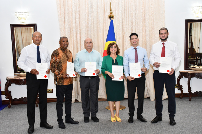 Cérémonie de remise des instruments de nomination aux représentants diplomatiques