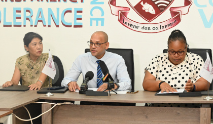 UniSey and Independent School sign two agreements