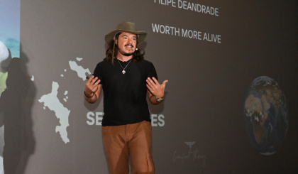 Filmmaker Filipe DeAndrade inspires young locals