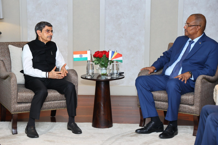 President Herminie meets Governor of Tamil Nadu