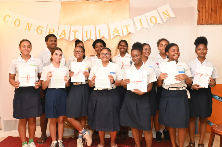Plaisance secondary celebrates 22 IGCSE and DELF B1 achievers