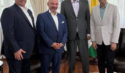 Les dirigeants du Club Med rencontrent le Président Herminie