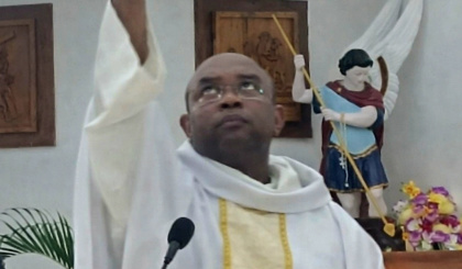 Le révérend père Landry Rasamison nommé nouvel évêque de Port Victoria