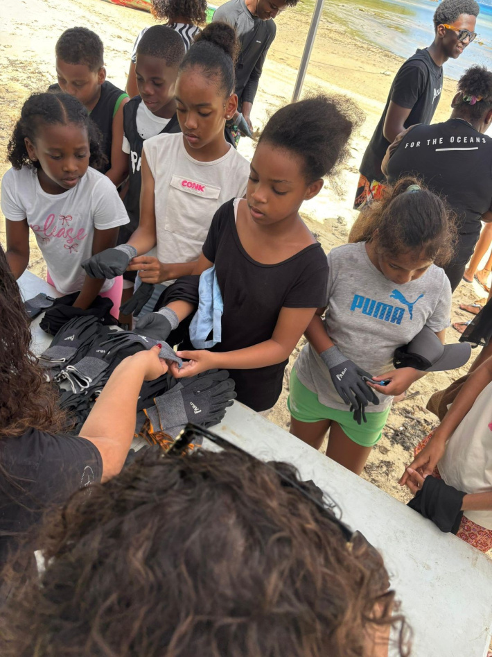 172 kg of waste intercepted in Anse Boileau coastal cleanup