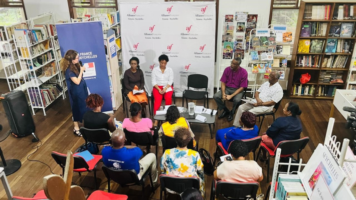 Une table ronde pour lutter contre les violences domestiques et promouvoir l’égalité de genre