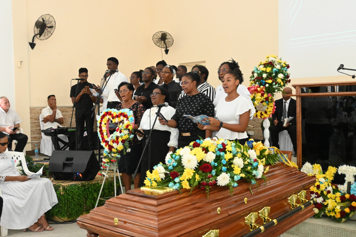 Seychelles bids farewell to musical legend David Jean Philoe