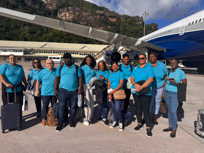 Onze enseignants de français se rendent en France dans le cadre d’un échange linguistique et culturel