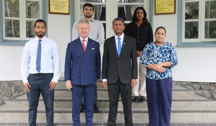 Minister Faure and Ambassador Azais Tatistscheff discuss humanitarian and healthcare cooperation