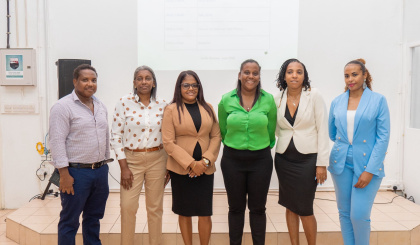 Six étudiants en Licence française présentent leurs recherches sur la littérature et la musique seychelloises