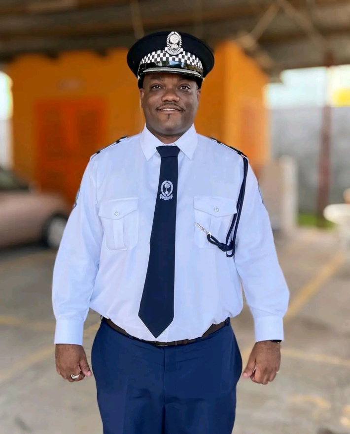 Two senior officers promoted to chief superintendent
