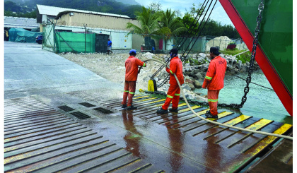 Biosecurity management on Mahé: Protecting Assomption and Aldabra