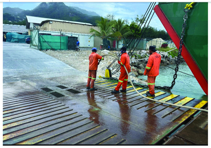 Biosecurity management on Mahé: Protecting Assomption and Aldabra