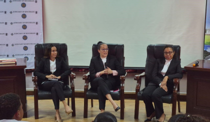 Students engage judiciary in ‘Hot Seat’ event