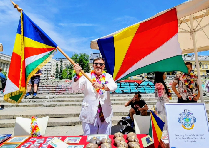 ‘We Are Seychelles’ by Maxim Behar launched on the global music charts