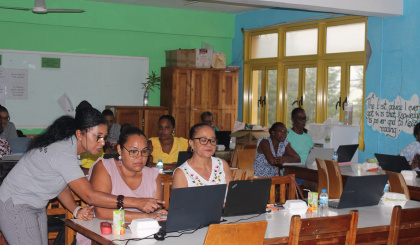 Atelier de formation pédagogique de l’ASEF à Baie Sainte Anne