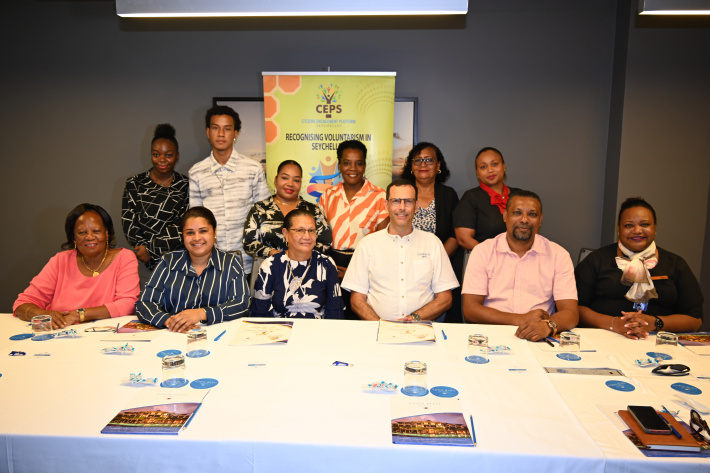 Eden Bleu renews support for Ceps Volunteer Award