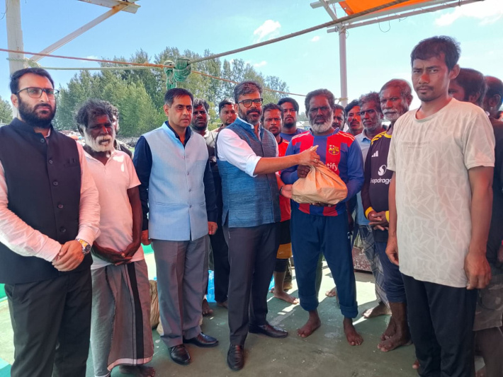 Seychelles rescues 17 stranded Indian fishermen