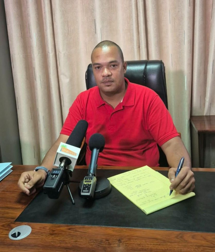 Three islands on alert  as weather worsens
